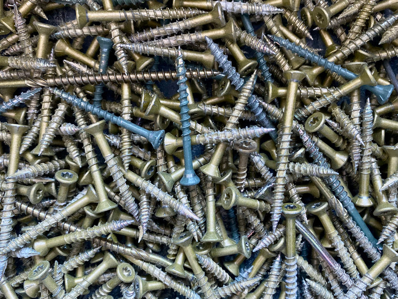 Outdoor wood screws for climbing holds